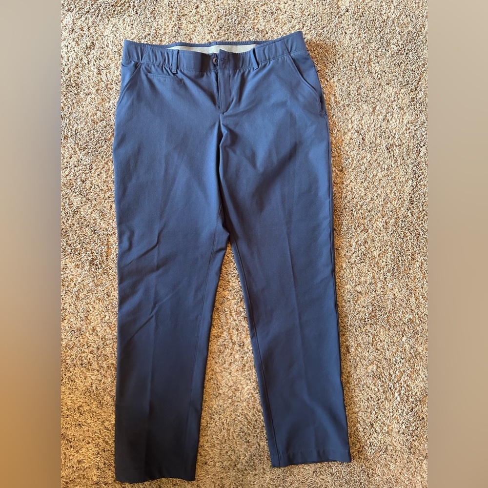 Women’s Under Armour golf pants. Size 14